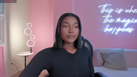 Snapshot of savannahstorm_ chatting on June 19, 2026, 11:14 am S a v a n n a h online show from June 19, 2026, 11:14 am