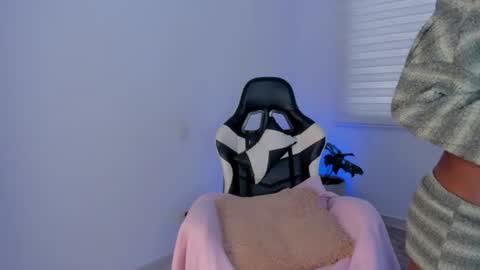Savannahwildee online show from August 4, 2026, 12:08 pm