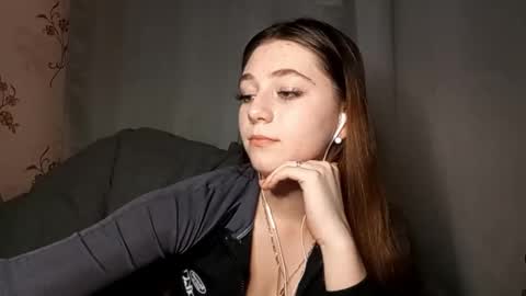 Sophie online show from October 9, 2025, 3:32 pm