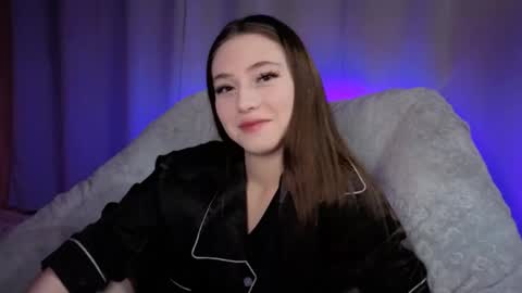 Sophie online show from April 28, 2026, 6:24 pm