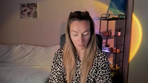 save the qween online show from September 27, 2025, 7:35 am