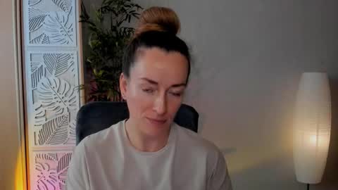 save the qween online show from February 19, 2026, 6:09 am