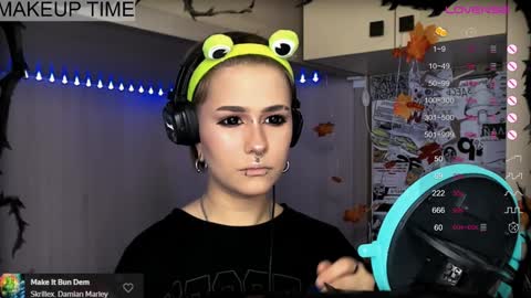 Snapshot of say_mary chatting on December 15, 2024, 11:09 pm pronoun she. name Mary. age 21. online show from December 15, 2024, 11:09 pm