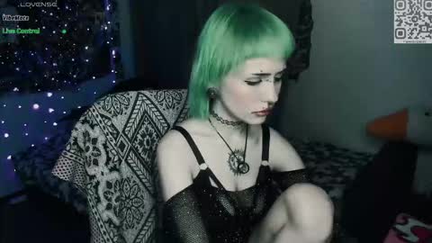 pronoun she. name Mary. age 21. online show from March 11, 2026, 11:22 pm
