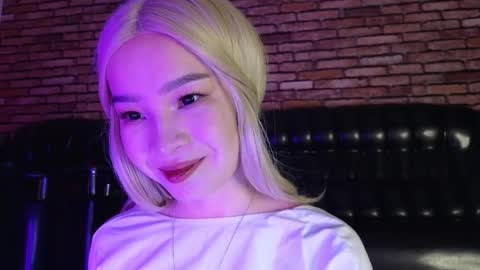 Snapshot of saya_lin chatting on October 3, 2025, 4:20 am Saya online show from October 3, 2025, 4:20 am