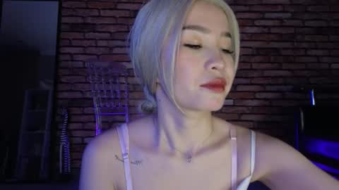 Snapshot of saya_lin chatting on November 10, 2025, 7:57 pm Saya online show from November 10, 2025, 7:57 pm