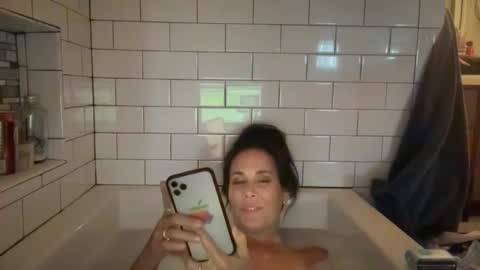 Snapshot of sayplsgdgrl chatting on December 1, 2024, 4:29 pm Good Girls Say Please...and Thank You online show from December 1, 2024, 4:29 pm