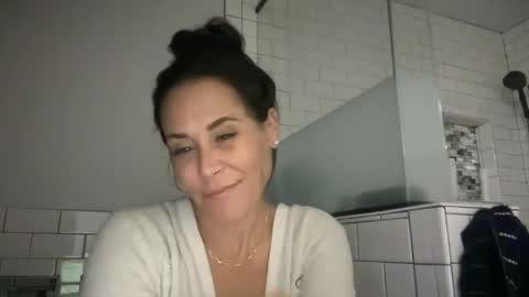 Snapshot of sayplsgdgrl chatting on November 25, 2025, 3:56 pm Good Girls Say Please...and Thank You online show from November 25, 2025, 3:56 pm