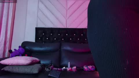 scarlett online show from March 4, 2026, 1:17 pm