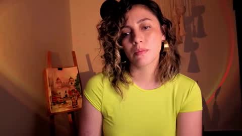 Venus online show from December 14, 2025, 4:23 pm