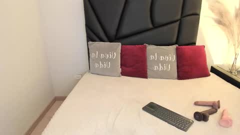 scarbadgirl_ online show from October 6, 2025, 3:37 am