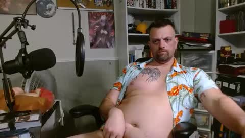 Snapshot of scarecrow2wm chatting on November 22, 2025, 5:28 am Kent Clark online show from November 22, 2025, 5:28 am