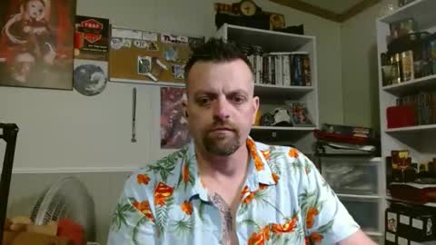 Snapshot of scarecrow2wm chatting on November 24, 2025, 2:44 am Kent Clark online show from November 24, 2025, 2:44 am