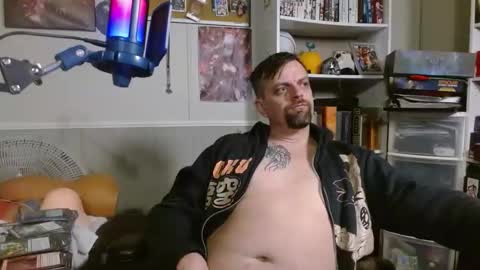 Snapshot of scarecrow2wm chatting on February 9, 2026, 6:50 am Kent Clark online show from February 9, 2026, 6:50 am