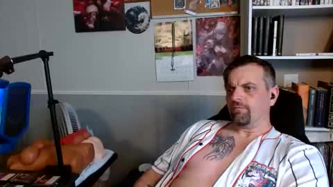 Snapshot of scarecrow2wm chatting on May 23, 2026, 7:29 pm Kent Clark online show from May 23, 2026, 7:29 pm