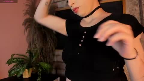 SCARLATTA DESIRE online show from June 18, 2026, 3:18 am