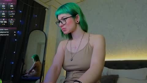 Snapshot of scarle_whisper chatting on March 29, 2026, 1:05 am Emmy online show from March 29, 2026, 1:05 am