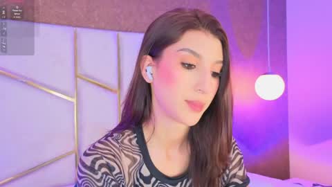 Scarlett online show from April 22, 2026, 7:37 pm