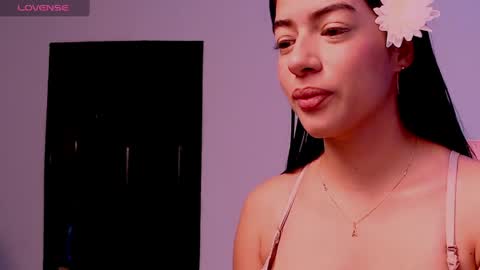 scarlet_carterr online show from April 22, 2026, 1:45 pm