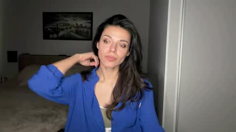 Snapshot of scarlet_daisy_ chatting on May 26, 2026, 7:37 am Sophie online show from May 26, 2026, 7:37 am