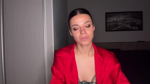 Sophie online show from June 29, 2026, 7:36 am