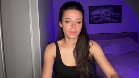 Sophie online show from July 8, 2026, 7:35 am