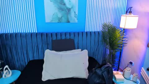 Snapshot of scarlet_edwars chatting on January 14, 2025, 11:42 am Scarlet Edwars online show from January 14, 2025, 11:42 am