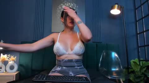 Snapshot of scarlet_edwars chatting on September 12, 2025, 6:30 pm Scarlet Edwars online show from September 12, 2025, 6:30 pm