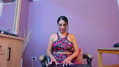 Snapshot of scarlet_edwars chatting on September 24, 2025, 6:00 pm Scarlet Edwars online show from September 24, 2025, 6:00 pm