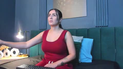 Snapshot of scarlet_edwars chatting on November 21, 2025, 7:12 pm Scarlet Edwars online show from November 21, 2025, 7:12 pm