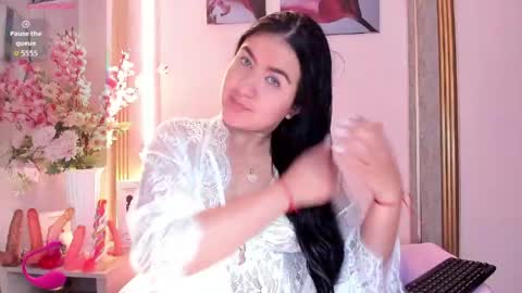 Andrea online show from May 1, 2026, 11:59 am