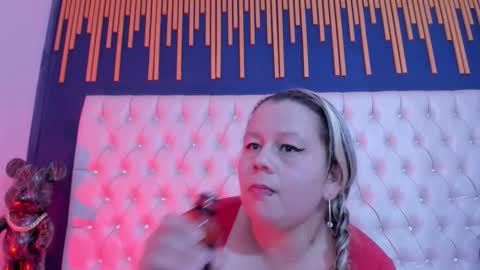 Snapshot of scarlet_fx chatting on September 8, 2025, 7:35 pm Scarlet online show from September 8, 2025, 7:35 pm