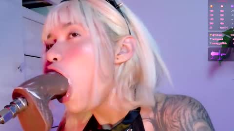 scarlet_gold online show from March 3, 2026, 1:45 am