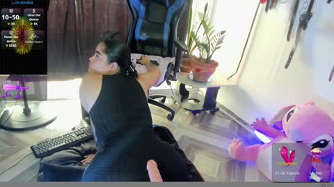 scarlet taylor kennedy online show from January 4, 2025, 9:31 pm