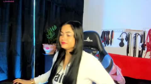 scarlet taylor kennedy online show from February 21, 2025, 11:10 pm