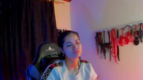 scarlet taylor kennedy online show from October 9, 2025, 10:19 pm