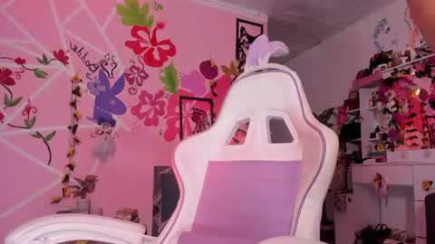 Snapshot of scarlet_villamizar chatting on June 25, 2026, 5:12 am SCARLET online show from June 25, 2026, 5:12 am