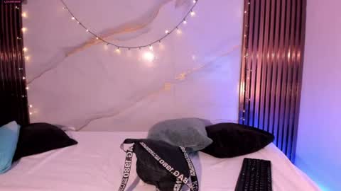 Snapshot of scarlet_vixen_ chatting on July 24, 2026, 12:36 pm scarlet_vixen_ online show from July 24, 2026, 12:36 pm