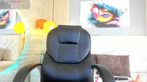 Scarlet online show from April 27, 2026, 12:52 am
