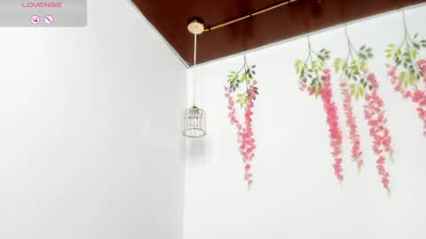 Snapshot of scarletbaker__ chatting on May 26, 2026, 3:19 pm Scarlet online show from May 26, 2026, 3:19 pm
