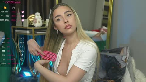 Snapshot of scarletcoles chatting on December 29, 2024, 2:06 am Scarlet online show from December 29, 2024, 2:06 am