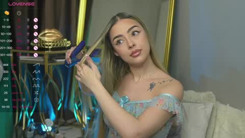 Snapshot of scarletcoles chatting on January 30, 2025, 10:41 pm Scarlet online show from January 30, 2025, 10:41 pm