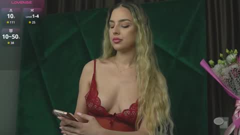 Snapshot of scarletcoles chatting on September 8, 2025, 7:13 pm Scarlet online show from September 8, 2025, 7:13 pm