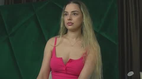 Snapshot of scarletcoles chatting on September 30, 2025, 10:15 pm Scarlet online show from September 30, 2025, 10:15 pm