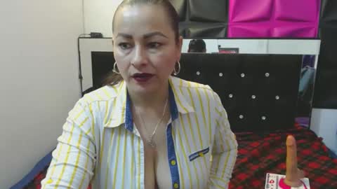 scarletglow1 online show from January 10, 2025, 6:28 pm