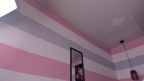 Scarlet  online show from September 13, 2025, 6:51 pm