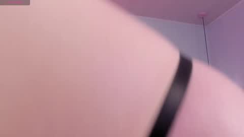 Scarlet  online show from October 31, 2025, 5:30 am