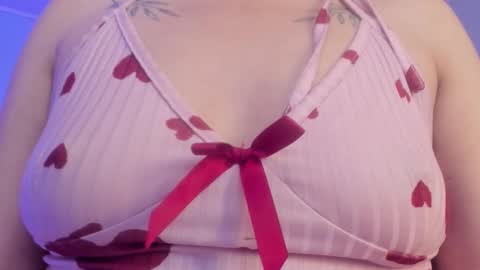 Scarlet  online show from February 6, 2026, 4:50 am