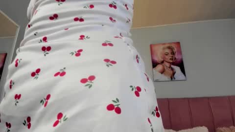 Scarlet  online show from February 12, 2026, 6:41 am