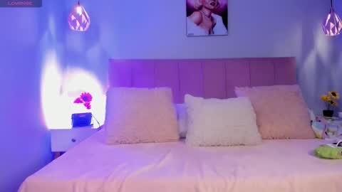 Scarlet  online show from March 9, 2026, 5:22 am